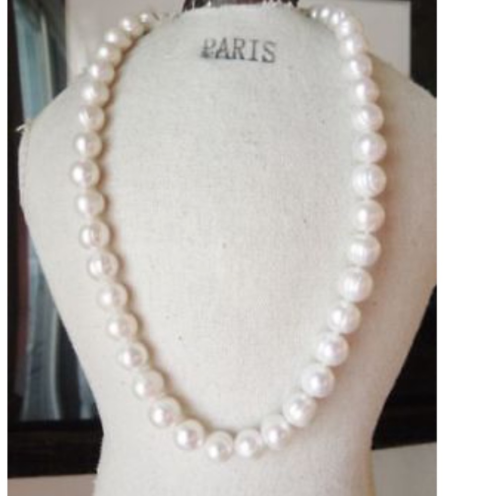 18” 10-11mm AAA Natural White South Sea Pearls 14k